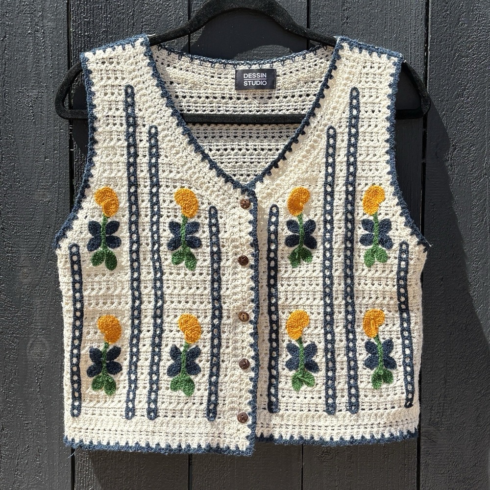 Boho Folk Art Floral Crochet Vest S/M Cottage Nordic Layering Grandma Indie NEW
